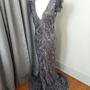 Elegant Gray Evening Gown.           THE GREAT GASBY-
